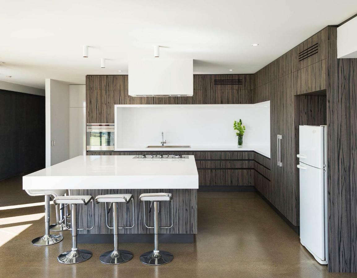 The Sinatra Holiday House - Couples Retreat Mulwala Bagian luar foto