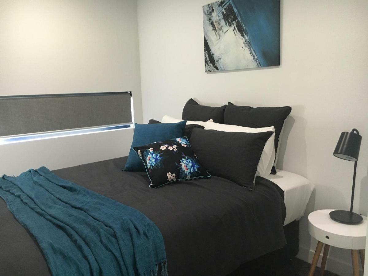 The Sinatra Holiday House - Couples Retreat Mulwala Bagian luar foto
