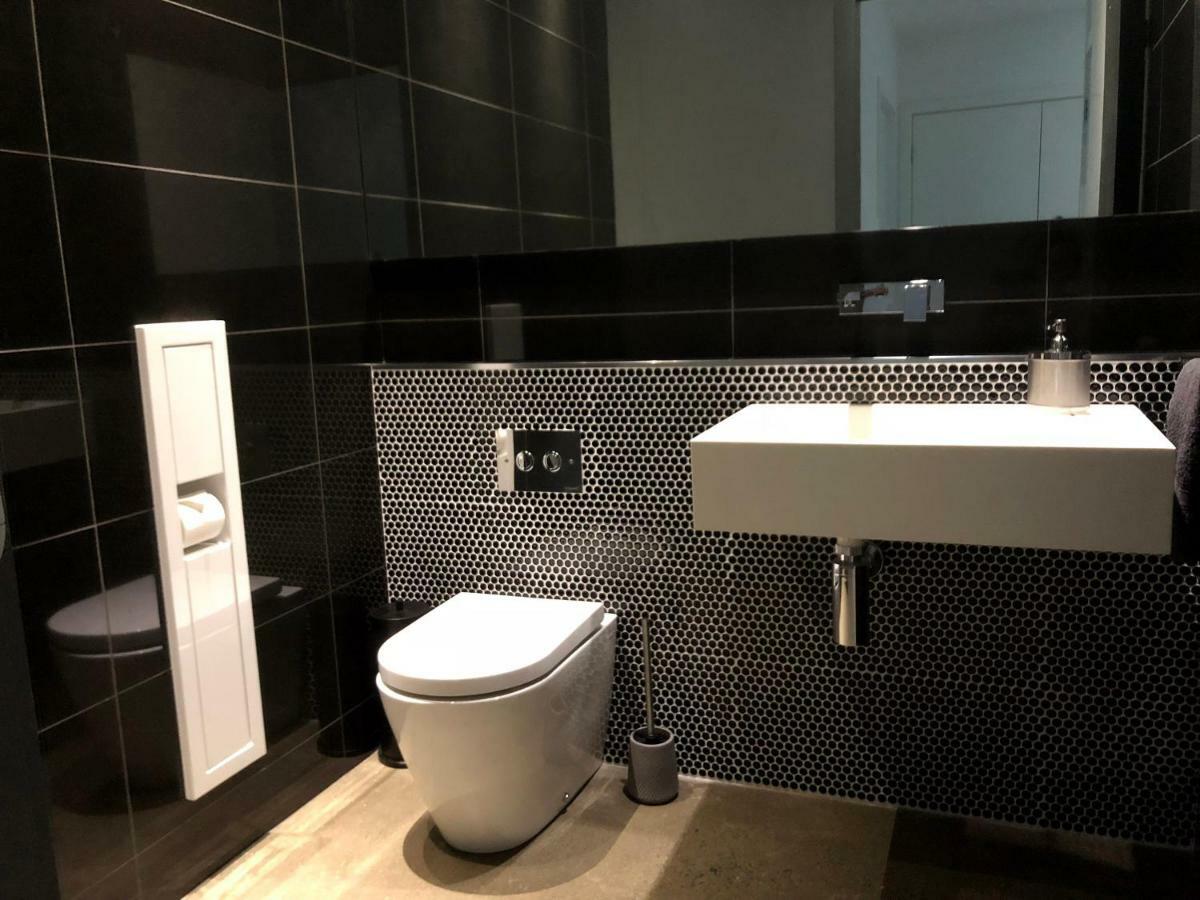 The Sinatra Holiday House - Couples Retreat Mulwala Bagian luar foto